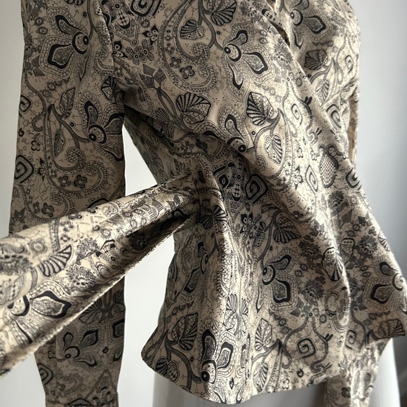 Jones New York wraparound Silk blouse, black and beige, long sleeve, size 10P - Picture 8 of 16